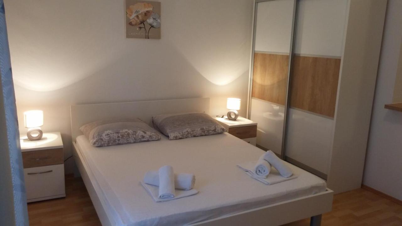 Apartments Petar Hvar Town Exterior photo